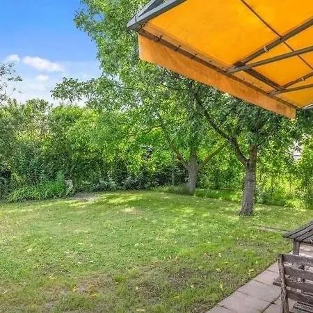 The Sunny-side Garden Escape *
